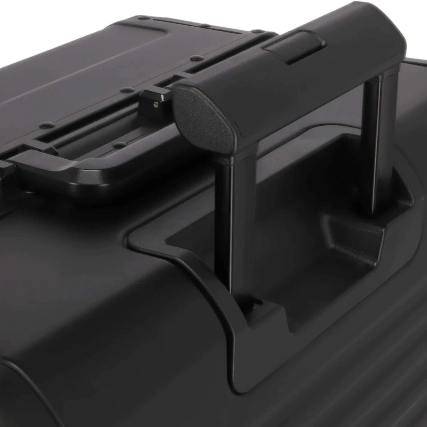 Travelite Next 4-Rollen-Trolley aus Aluminium M 67 cm -Schwarz KOFFER-PLUS.COM