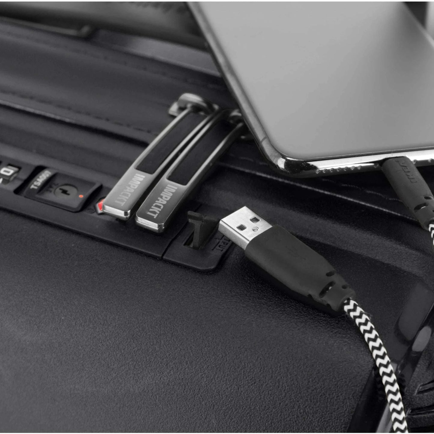 Impackt IP1 Kabinen-Trolley S 55 cm -Lava Black KOFFER-PLUS.COM
