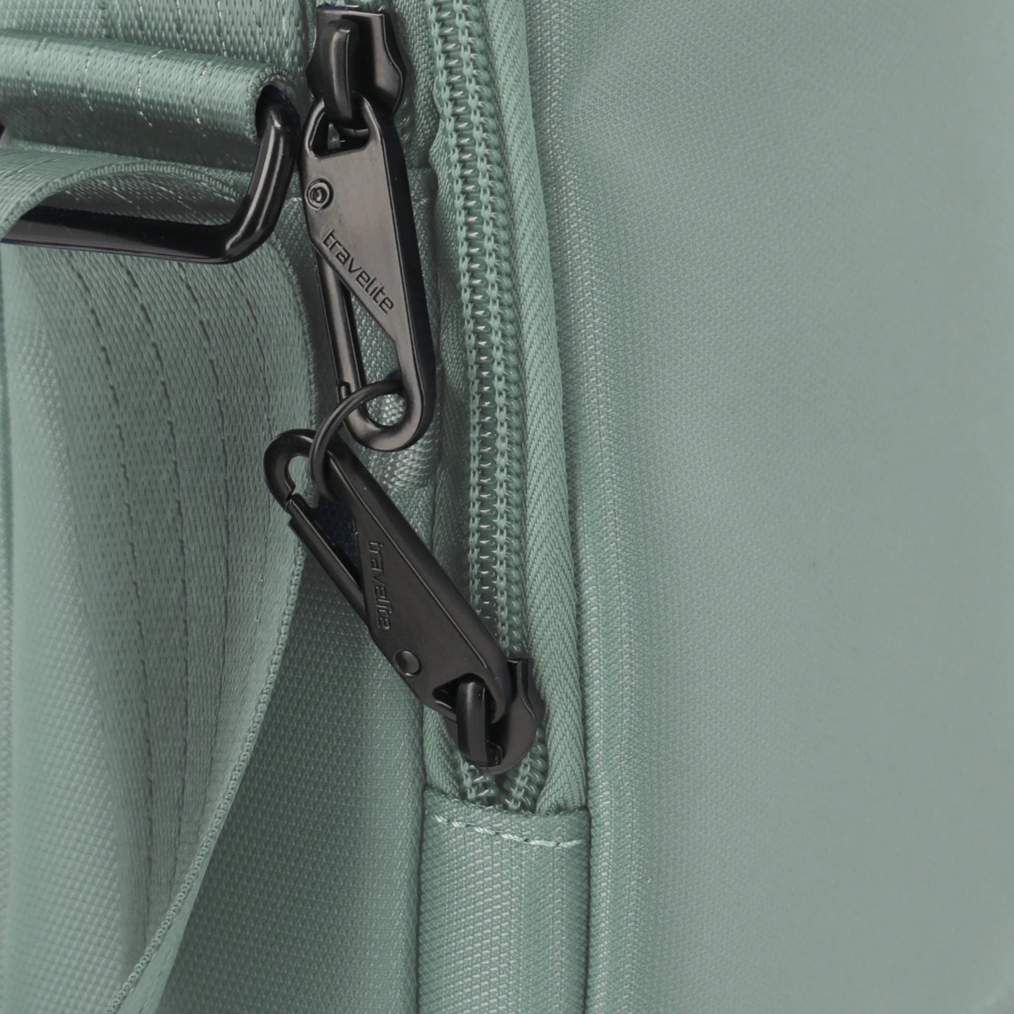 Travelite Workfloow Umhängetasche 23 cm -Salbei KOFFER-PLUS.COM