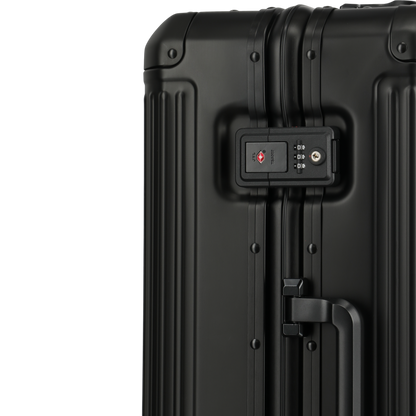 Travelite Next 4-Rollen-Trolley aus Aluminium 67 cm -Schwarz KOFFER-PLUS.COM