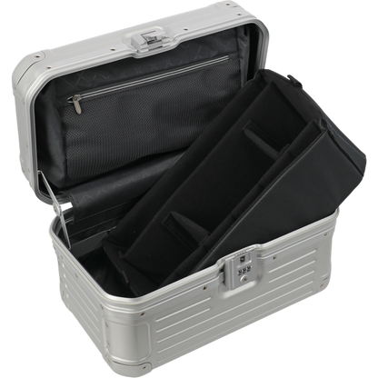 Travelite Next Beautycase aus Aluminium 38 cm -Silber KOFFER-PLUS.COM