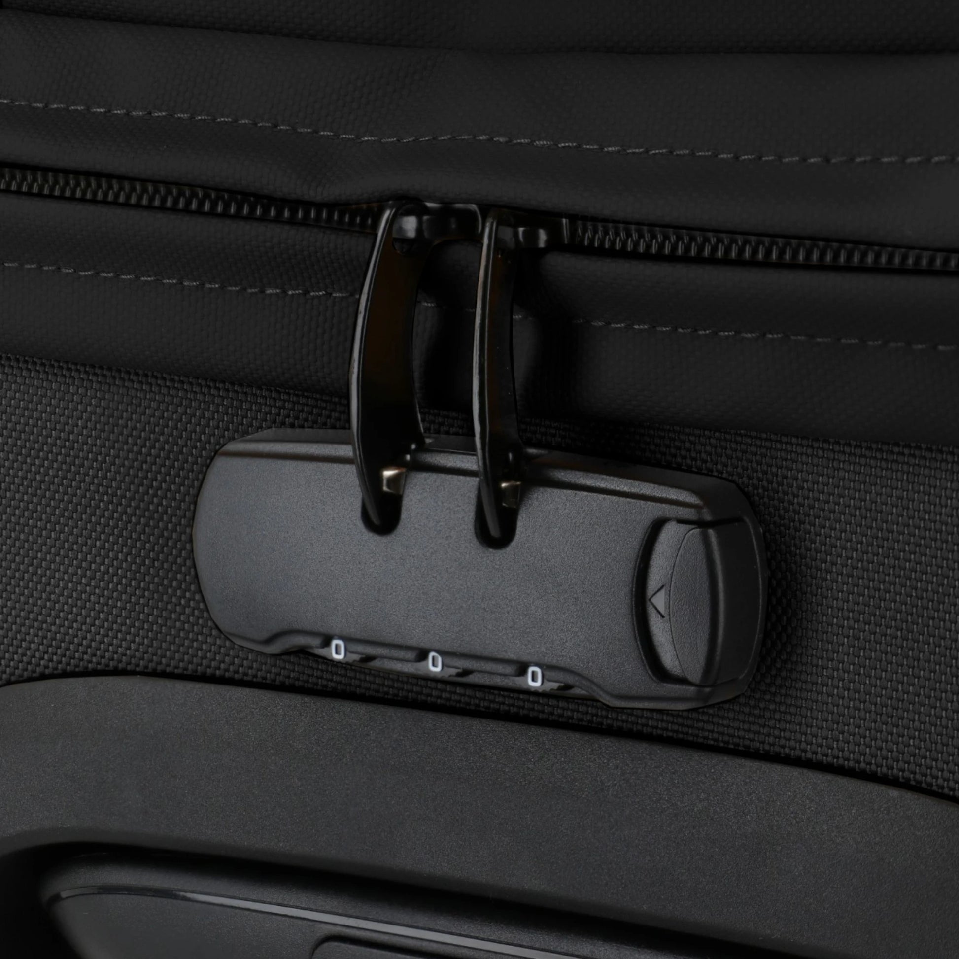 Travelite Bolonia Rollenreisetasche S 53 cm -Black KOFFER-PLUS.COM