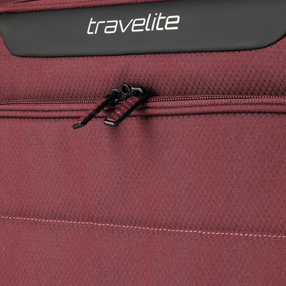 Travelite Skaii 4-Rollen Trolley L erw. 78 cm -Red