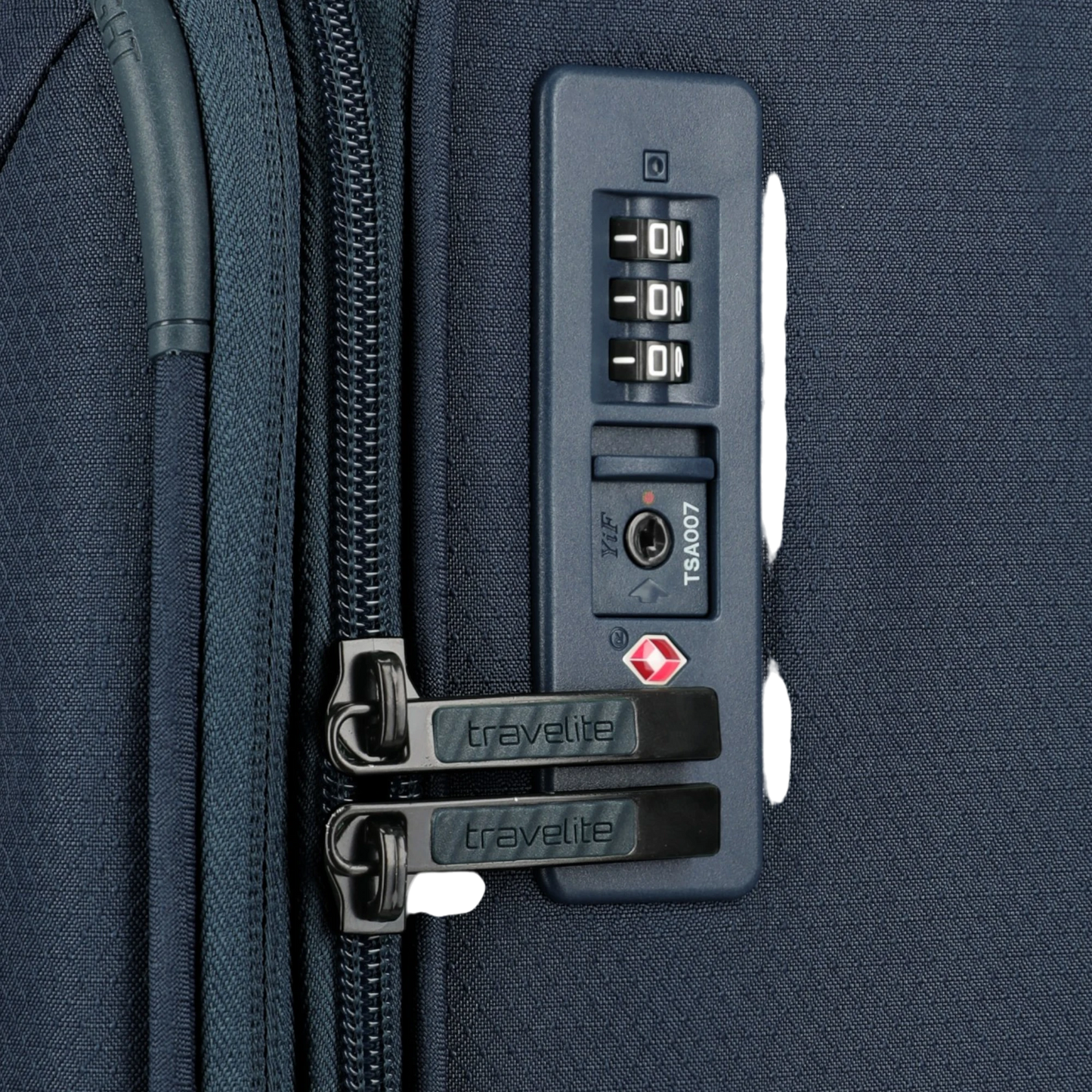 Travelite Skaii 4-Rollen Trolley L erw. 78 cm -Navy