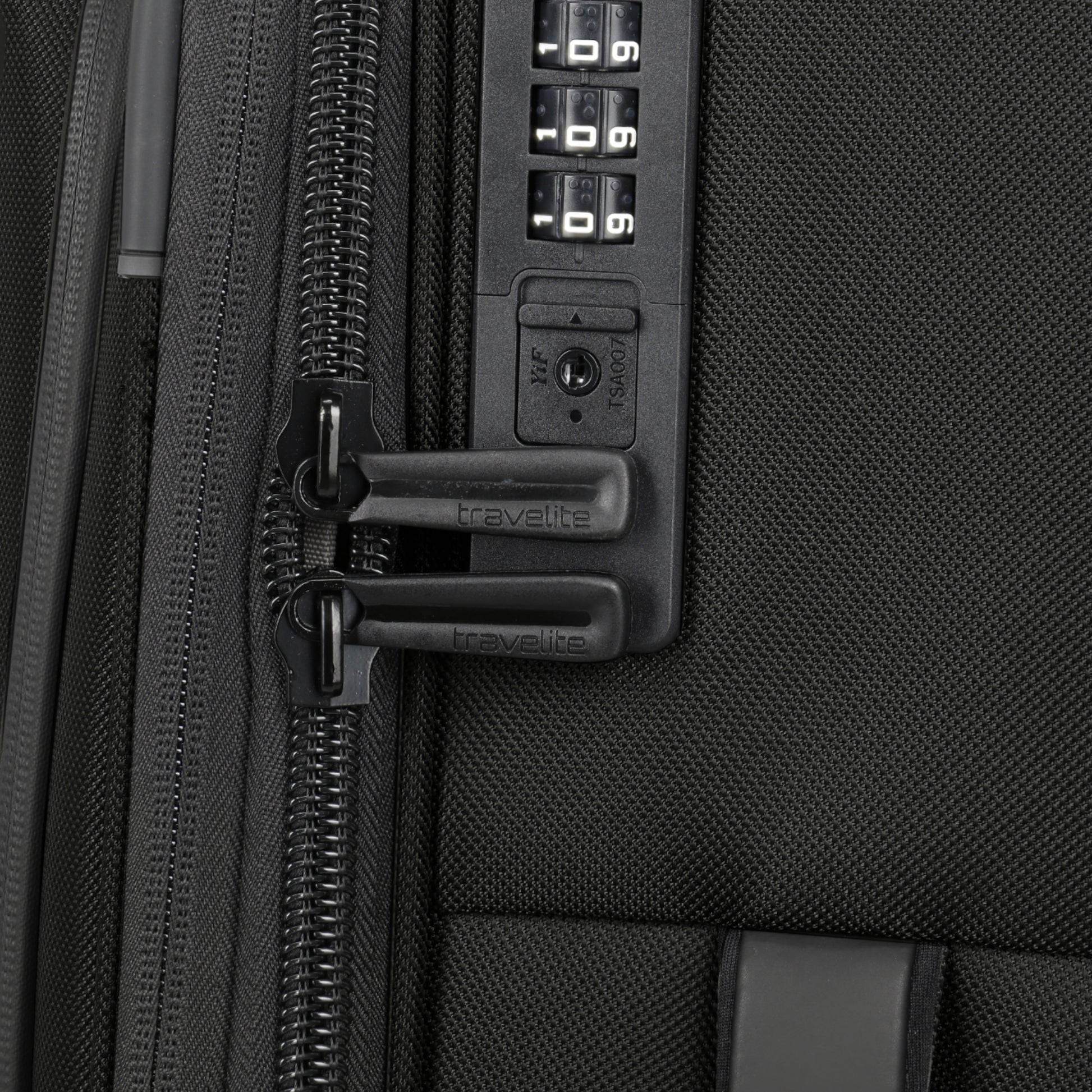 Travelite Crosslite 4-Rollen-Kabinentrolley S erw. 55 cm -Schwarz KOFFER-PLUS.COM