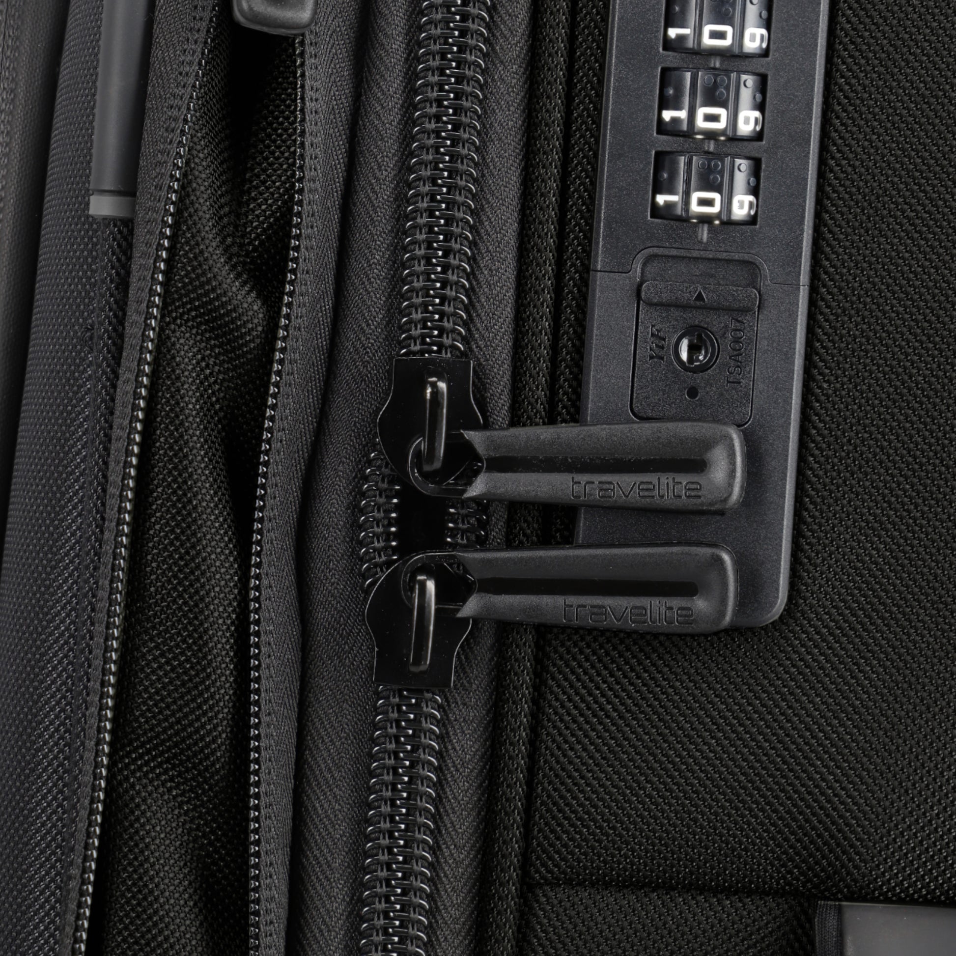 Travelite Crosslite 4-Rollen-Kabinentrolley S erw. 55 cm -Schwarz KOFFER-PLUS.COM