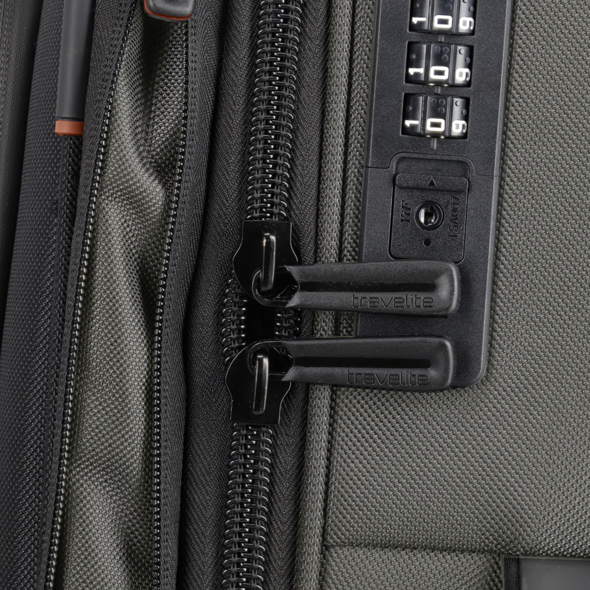 Travelite Crosslite 4-Rollen-Trolley XL 81 cm -Oliv KOFFER-PLUS.COM