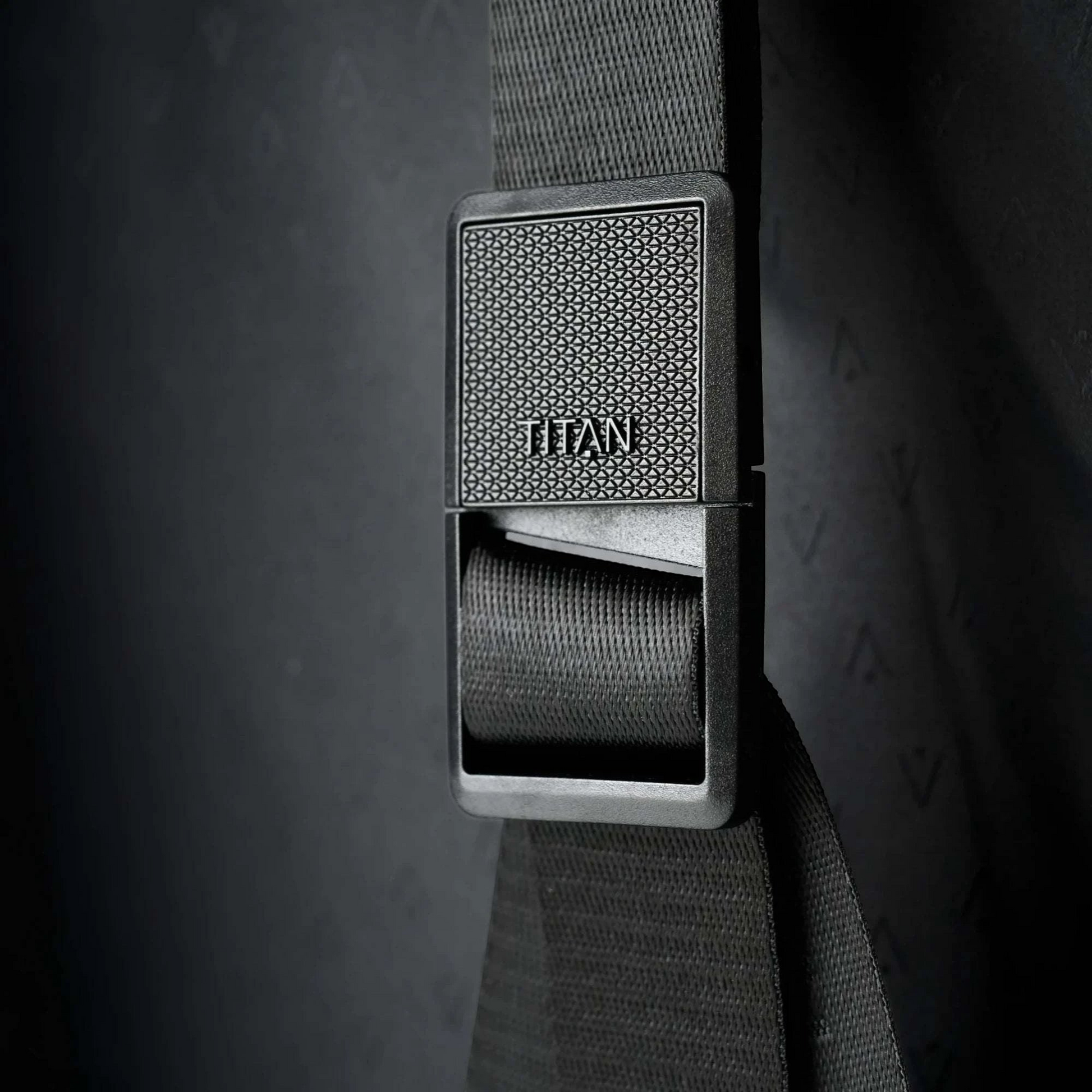 TITAN UPGRADE 4-Rad-Trolley L 75 cm -Nightshade Black KOFFER-PLUS.COM