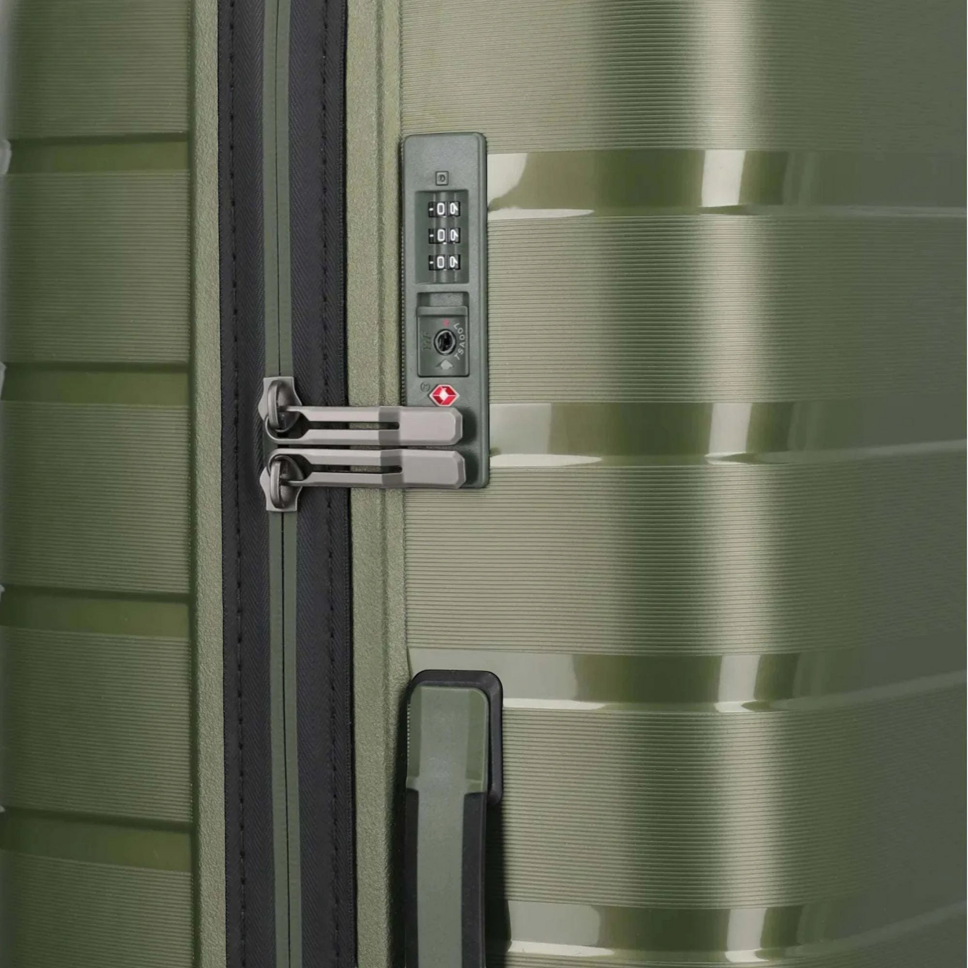Travelite Air Base 4-Rollen-Trolley L 77 cm -Olive KOFFER-PLUS.COM